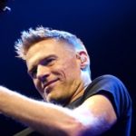 V červnu se do Prahy vrátí Bryan Adams