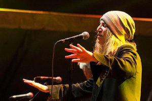 Hvězda festivalu Patti Smith, která předvedla překvapivě poklidné vystoupení, foto: Jindřich Oplt 