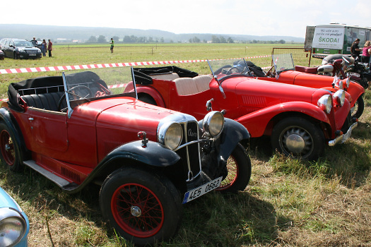 Historické automobily zde také našly své místo, foto: Archiv Chrudim